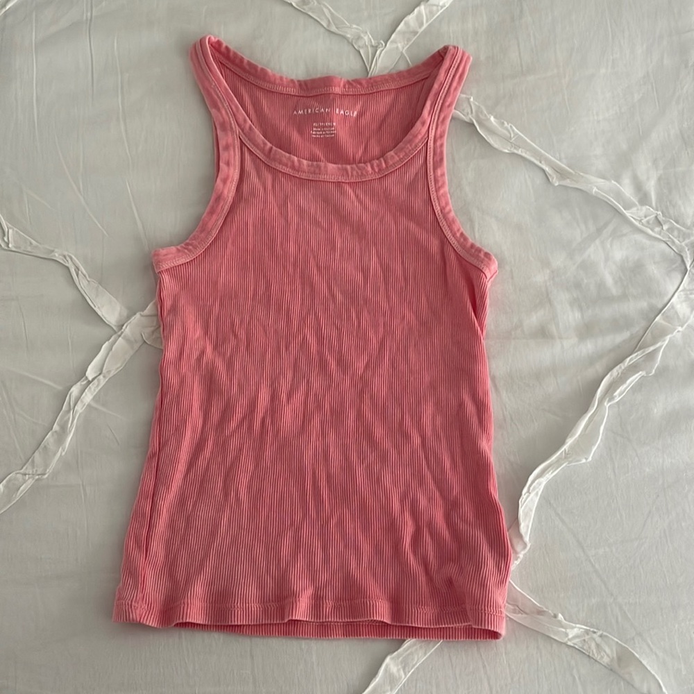 American Eagle pink tank